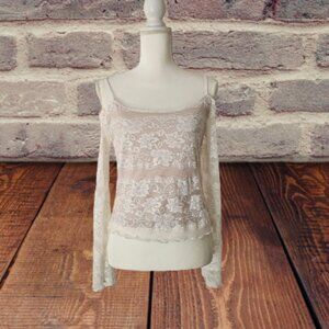 ILLUSION BY MERCURY WOMEN LACE LONG SLEEVE TOP - SIZE MEDIUM